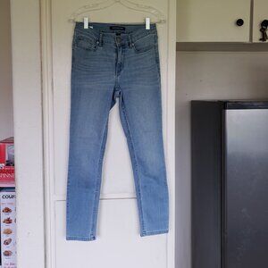 Calvin Klien Jeans Light Wash Size 26